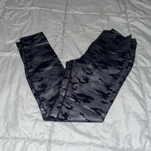 Zyia - camo leggings